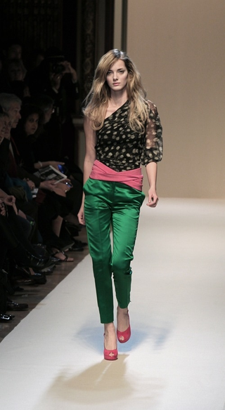 Illustration for article titled Ungaro Manages To Produce Ugly Clothes Without Any Help From Lindsay